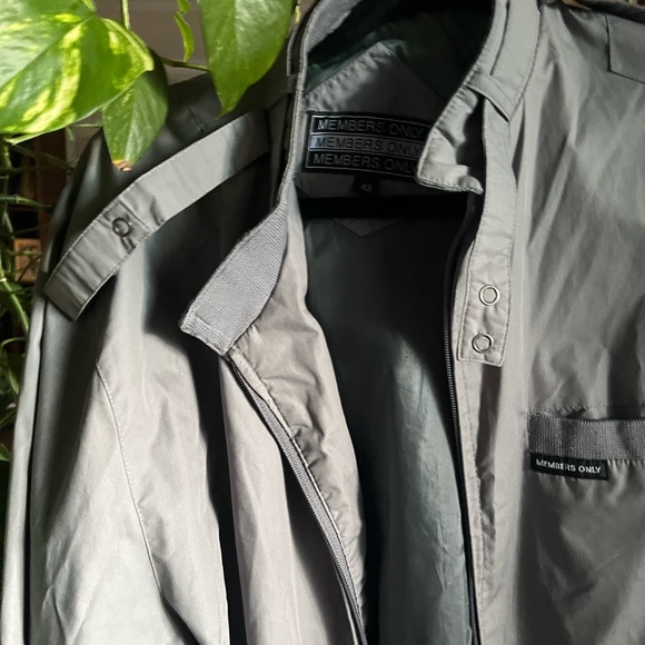 Members Only Classic Iconic Racer Jacket authentic, gray, size 42 - Picture 4 of 5